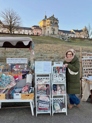 Zima jako na Kuksu! ❄️❄️❄️ Mám tu to moc ráda, je to pro mě první závan Vánoc. Tak se na vás moc těšíme, oba víkendové dny...